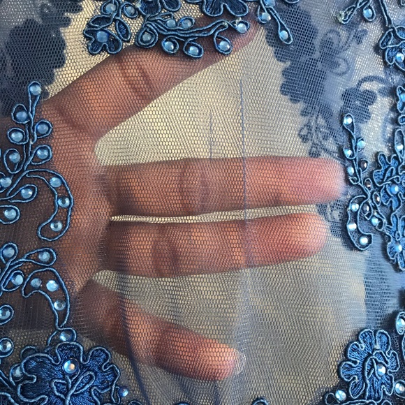 Beautiful blue prom dress - Picture 3 of 8